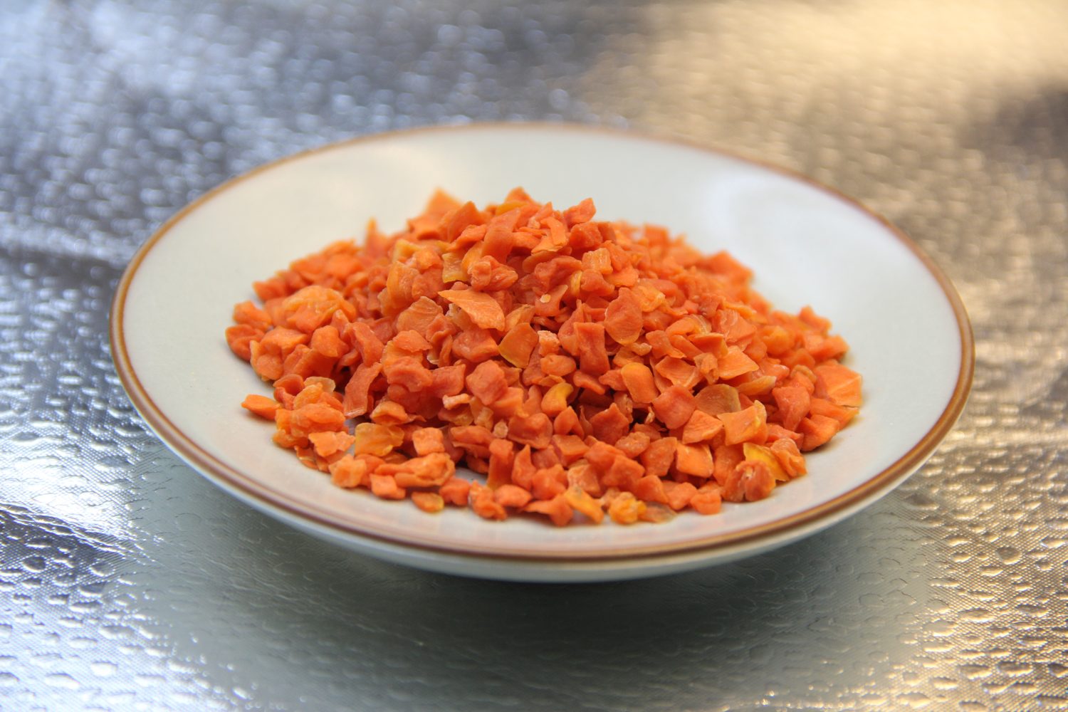 Dehydrated carrot dice supplied in bulk by Ningxia Union-Sure